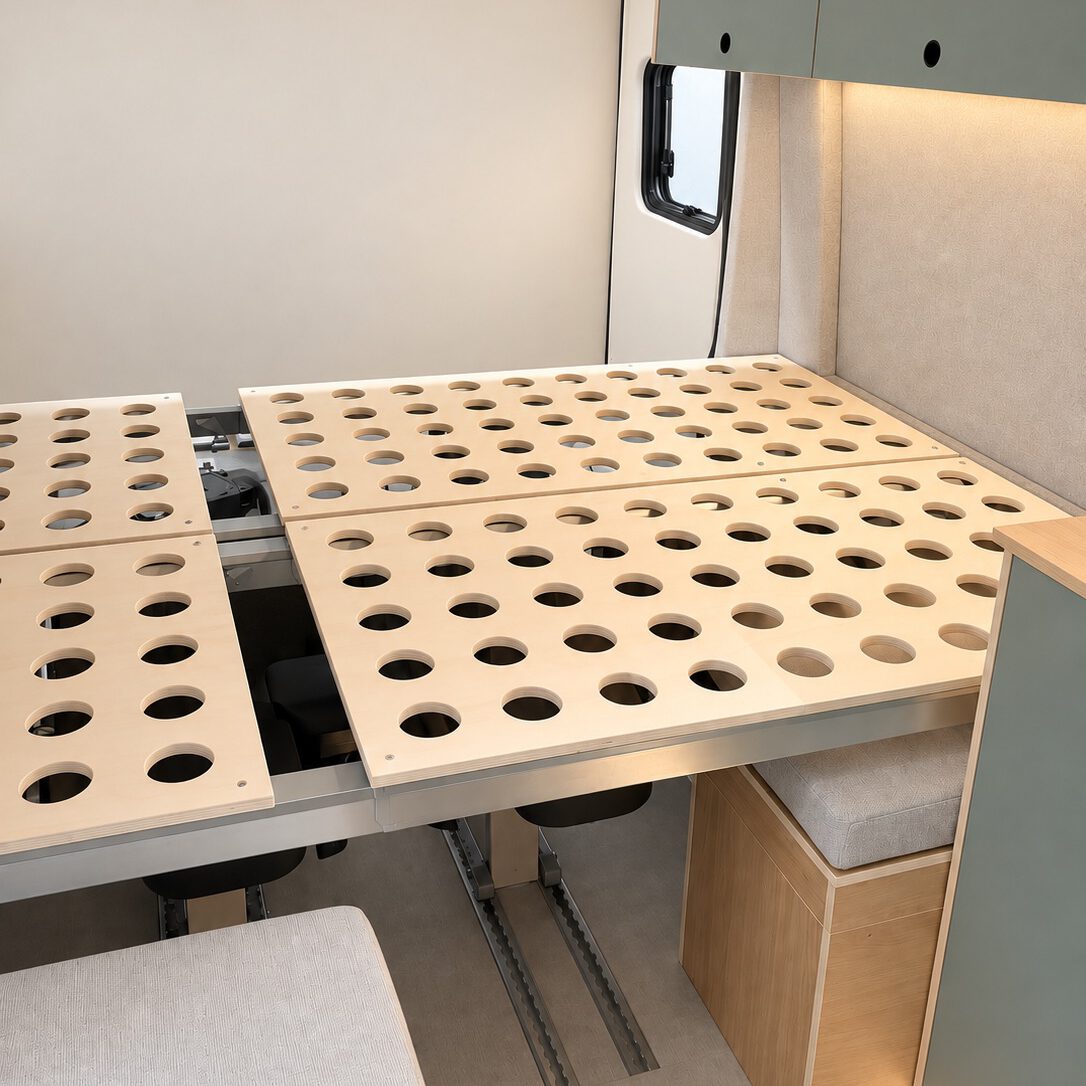 Achterkant bed optie Camperbouw Peugeot Boxer L1H2 - Koffie zetten